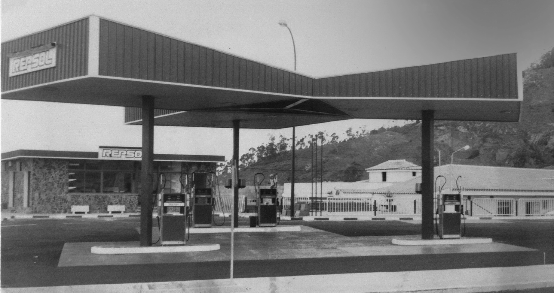Estaci&oacute;n Repsol a&ntilde;o 1987